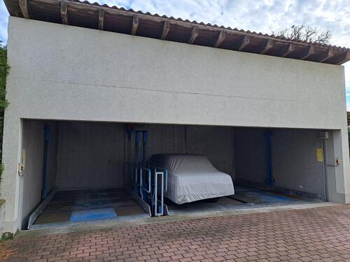 Foto - Stellplatz, Parker-Garage, Auto, Motorrad