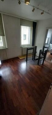 Foto - Wie ein Haus im Haus! Hochwertig möbliert, hoher Standard, Kaminofen und Innenhof mit Gartenhaus