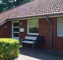 Ebenerdig, gepflegt, ruhig und zentral – Reihenendhaus mit Garten - Kropp