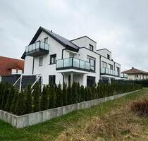 Stilvolle Dachgeschosswohnung mit Neubaukomfort, Balkon und Tiefgarage - Rietberg