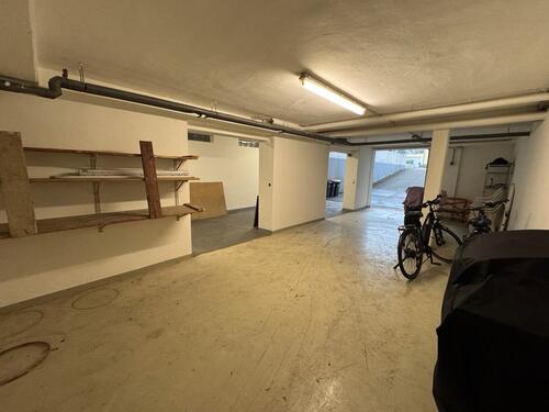 Foto - 95 m² Lagerfläche mit Rolltor & Strom – ebenerdig – Beckum