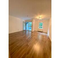 Moderne, helle Etagenwohnung mit gemütlichem Balkon - Top Lage - Bühlertal