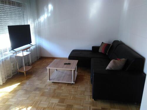 Foto - WG Zimmer möbliert + Balkon, TOP Lage - nahe Bus + Marktkauf.....