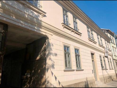 Foto - Komfortable, denkmalgeschützte 3-Zimmerwohnung mit Carport