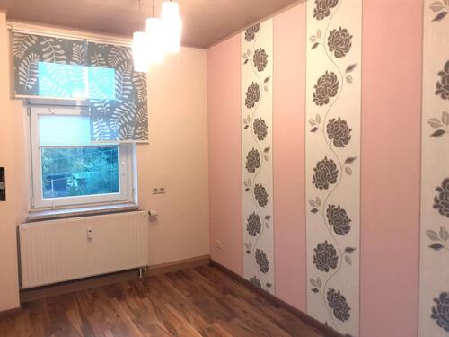 Foto - SCHÖNE 5-Raum-Wohnung 1.OG - 109 qm - Nähe Augustusburg, viele Abstellräume, Garten, Garage