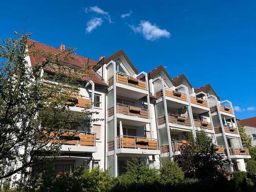 Foto - Lichtdurchflutete, renovierte 3-Zimmer-Whg. mit 2 Sonnenbalkonen