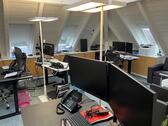 Foto - Büro Bürofläche Bürogemeinschaft - Raum oder Tisch zur Miete