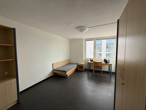 Foto - Zimmer im Studentenwohnheim in Rostock (3er-Mädchen-WG)