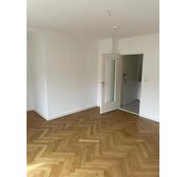 Zentrumsnahe 1-Zimmerwohnung ca. 30 qm mit EBK und Balkon - Augsburg Innenstadt
