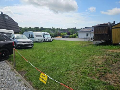 Foto - Stellplatz WohnwagenWohnmobilAnhänger