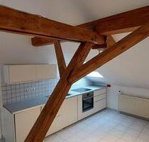 Charmante Dachgeschosswohnung mit sichtbaren Holzbalken – ruhig & zentral gelegen - Mannheim Fahrlach