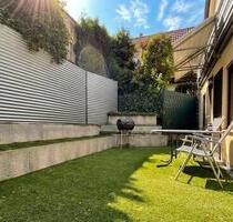 Provisionsfrei: 4-5 Zi.-EG-Wohnung mit großem Garten, Klima, Tie - Stuttgart Luginsland