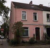 Bremer Neustadt: 6-Zimmer-Endreihenhaus zentral gelegen - Bremen