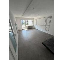VON PRIVAT 3+1 Zimmer-Wohnung mit Balkon, Hobbyraum, Abstellraum - Hemmingen