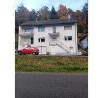 Wohnung mieten 1 * - 1.000,00&nbsp;EUR Kaltmiete, ca.&nbsp; 90,00&nbsp;m&sup2; in Heiligkreuzsteinach (PLZ: 69253)