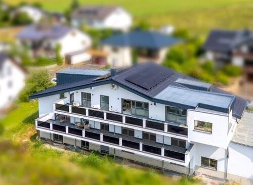 Foto - Erstbezug Waldgirmes: attraktive 4 Zimmer ca. 130 qm mit Balkon