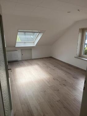 Foto - Zu Vermieten – Helle 4-Zimmer - 1.100,00 EUR Kaltmiete,