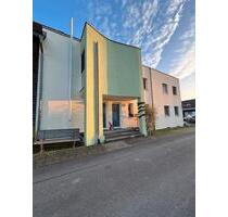 Helle Erdgeschosswohnung mit kleinen Garten - Singen (Hohentwiel)