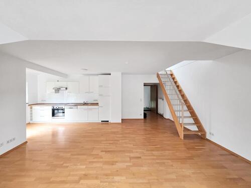 Foto - Ideal für Singles oder Paare – großzügige Dachgeschosswohnung mit flexiblem Raumkonzept