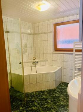 Foto - 4 Zimmer Mehrfamilienhaus, Wohnhaus in Bad Lobenstein