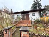 Foto - Bungalow mit Vollkeller, Garten und Garage in Berlin-Marienfelde
