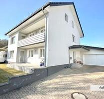 2-3 Familienhaus in guter Lage - 585.000,00&nbsp;EUR Kaufpreis, ca.&nbsp; 227,00&nbsp;m&sup2; in Hiddenhausen (PLZ: 32120)