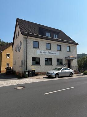 Foto - Haus zu verkaufen mit Gewerbe und Fremdenzimmer