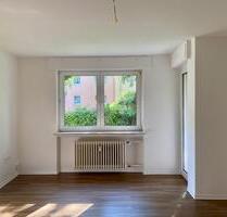 Kurzfristiger Einzug möglich - 2-Zimmer-Wohnung mit Tageslichtbad - Kronberg im Taunus