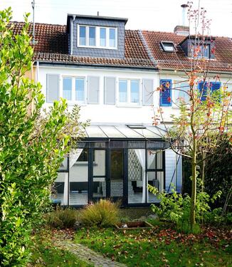 Foto - FRANKFURT, Einfamilienhaus 100m², 4 Zi., provisionsfrei, Garten