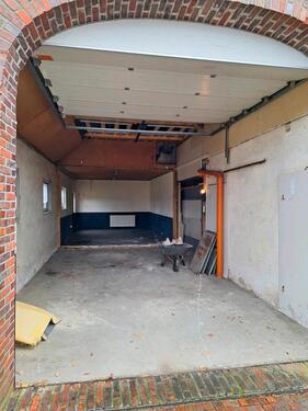 Foto - Großraum Garage zum vermieten, nicht an Schrauber