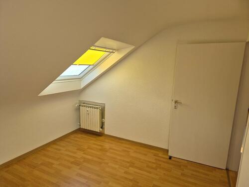 Foto - 3 Zimmer Dachgeschoßwohnung zur Miete in Saarbrücken