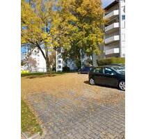 Stellplatz . Parkplatz . PKW . Auto - Villingen-Schwenningen