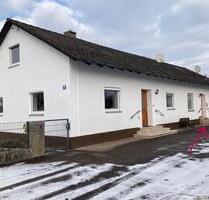 DHH (Altbau) in Karlskron (Hauptstr.) zu vermieten