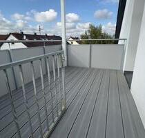 Sonnige 2-Zimmer Dachgeschosswohnung mit Balkon in Frickenhausen
