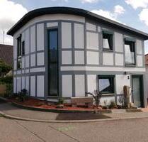 Modernes 2,5 Holzhaus mit Klimaanlage und Solaranlage - Öhringen