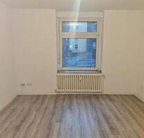 Gepflegte 2-Zimmer-Wohnung im Erdgeschoss zu vermieten! - Duisburg Laar