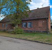 Wohnhaus in Erbbaupacht - 200.000,00&nbsp;EUR Kaufpreis, ca.&nbsp; 147,00&nbsp;m&sup2; in Küstriner Vorland (PLZ: 15328)