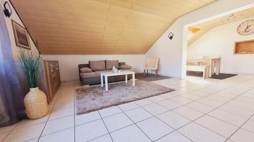 Foto - 4 Zimmer Dachgeschoßwohnung zur Miete in Karlsbad