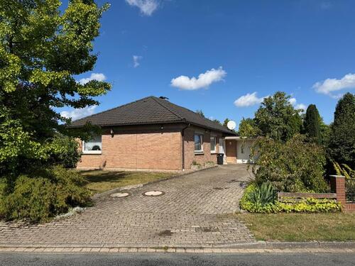 Foto - Provisionsfrei großzügiger 4-Zimmer-Bungalow in Melle Bruchmühlen