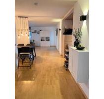 Helle 3,5 Zimmer Wohnung mit schöner Fernsicht - Friedrichshafen