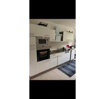 Möblierte 4-Zimmer-Wohnung, 85 m², Balkon & TG – Hamburg-Barmbek