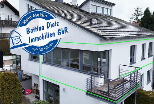 Foto - DIETZ: Gut ausgerüstete Wohnung mit Einbauküche, Balkon, Fußbodenh., Wanne + Dusche in ruhiger Lage!