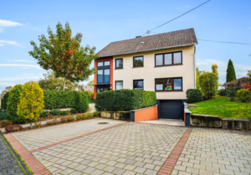 Foto - Mietwohnung im 2-Familienhaus - 1.200,00 EUR Kaltmiete, ca.  125,00 m²