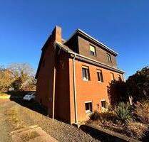 Charmantes Zweifamilienhaus mit großem Grundstück! - Söhrewald