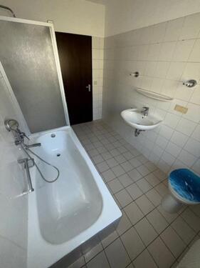 Foto - Familienfreundliche 3 Zimmer Wohnung mit Balkon, Gartennutzung und Blick ins Grüne