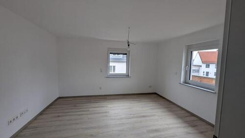 Foto - Erstbezug! Sanierte 2-Zimmer-Etagenwohnung