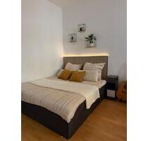 Zwischenmiete: Teilmöblierte Wohnung in Berlin Rosenthaler Platz