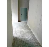 L222: Garagen-Lagerraum zu vermieten. Selfstorage, Selbstlager, Stauraum, Materiallager, Haus, Wohnung , Umzug Lager.Stellplatz-Möbel-Küche, Kein Lagercontainer, kein Seecontainer - Hemer