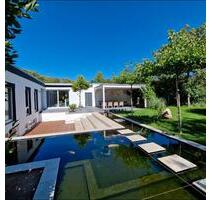 Exklusiver, kernsanierter Bungalow mit parkähnlichem Garten uvm. - Reutlingen Orschel-Hagen