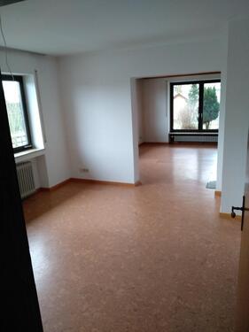 Foto - Erdgeschoss Wohnung unmöbliert - in schöner, ruhiger Ortsrandlage